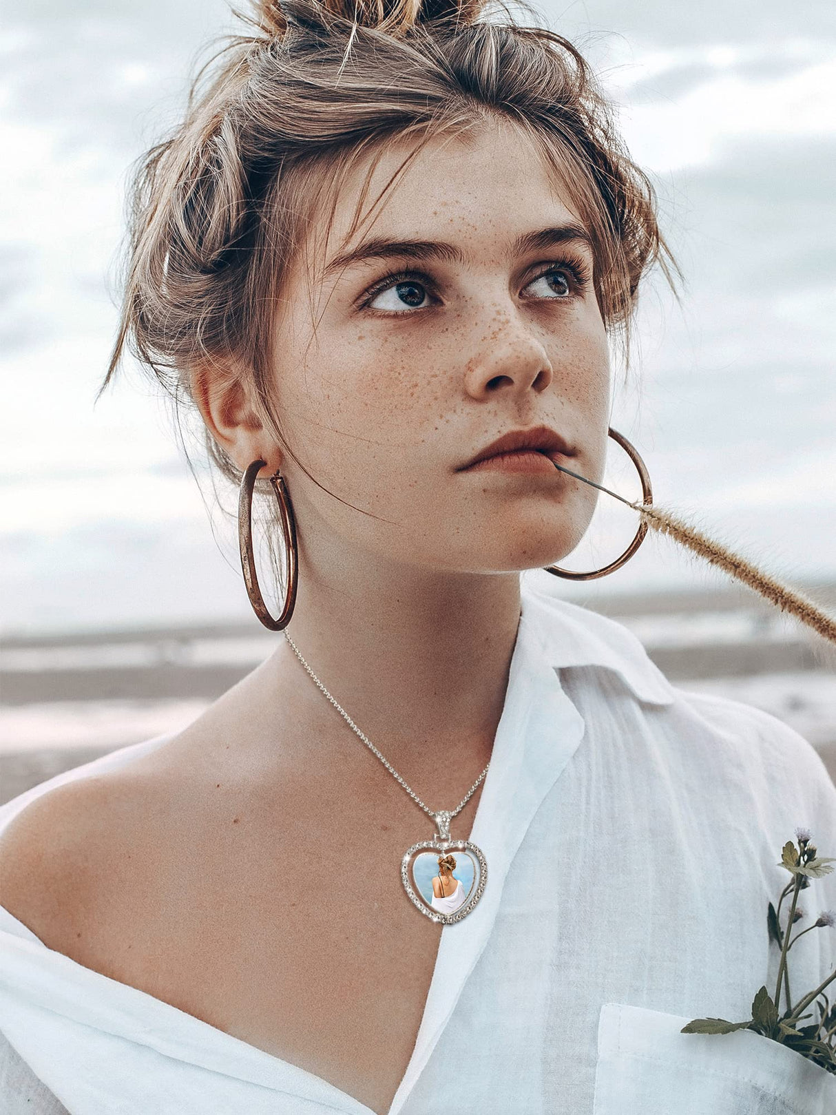 Junkin 24 Pcs Sublimation Rhinestone Trays Pendant Set, Including 6 Heart Shape Double Sided Blank Rhinestone Bezel Trays, 6 Pcs Thick Chains with 12 Sublimation Discs for Making (Silver) Junkin