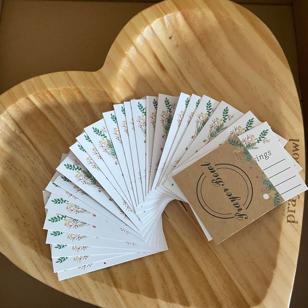 KyooteLfv Prayer Bowl with Cards for Easter Day, Wooden Heart Prayer Bowl with Cross, Wooden Dough Bowl, Heart Shaped Decor for Christian Religious Gifts KyooteLfv