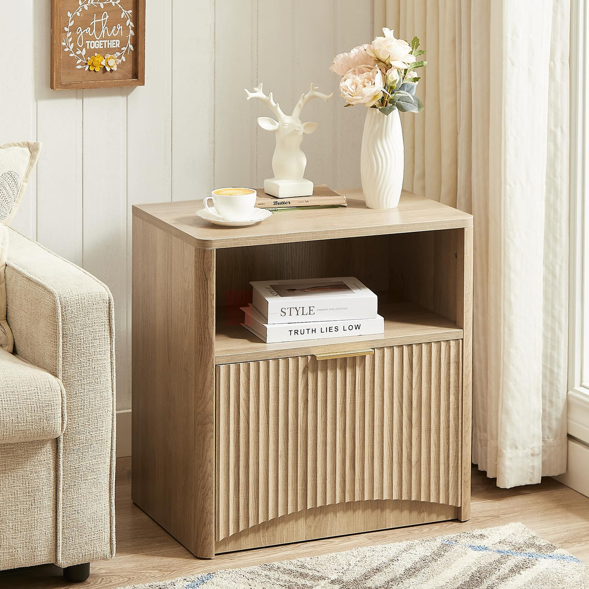 Evermagin Fluted Nightstand Set of 2, Natural Oak Bedside Table with Drawer and Storage, Wood Night Stand Mid Century Modern, Large End Table for Bedroom Evermagin