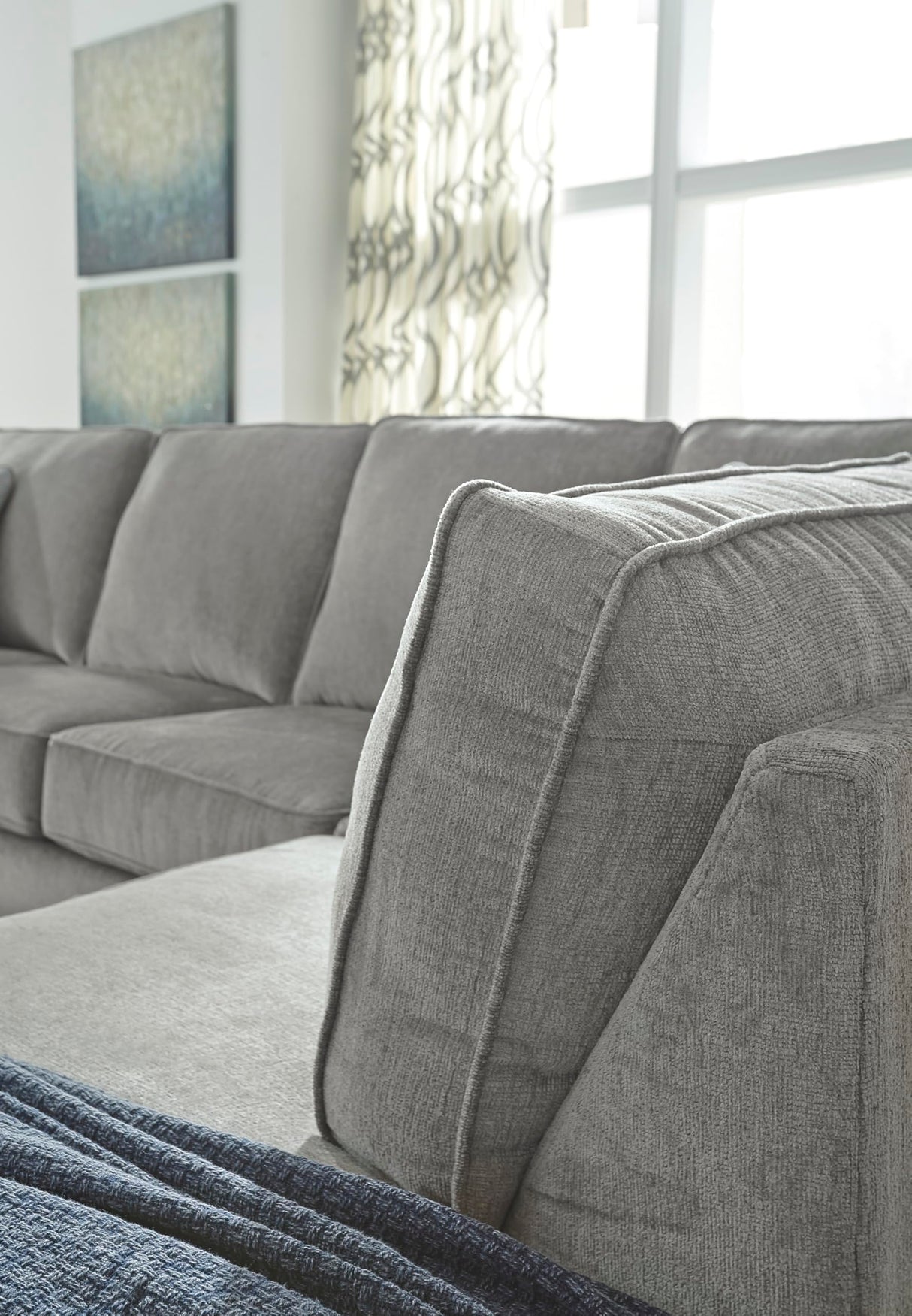 Signature Design by Ashley Altari Urban Right-Arm Facing 2-Piece Sleeper Sectional with Chaise, Loose Seat Cushions, 2 Throw Pillows and Bi-Fold Memory Foam Mattress, Full, Light Gray Signature Design by Ashley