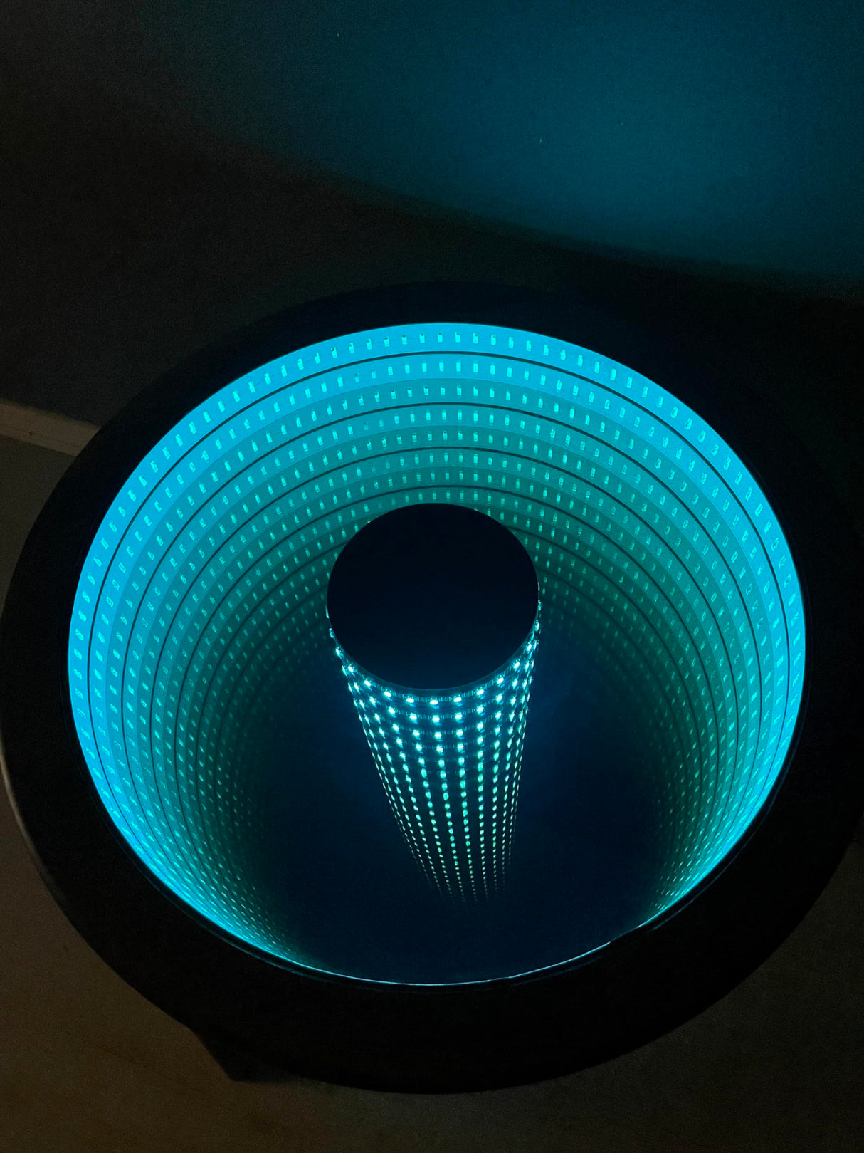 21 Inch Small Round Coffee Tables Living Room Modern Farmhouse Walnut Mirrored Coffee Center Table, 3D Abyss Trendy Coffee Table, Infinity Light, RGB Led Light Table, Music Sync ASHAMX1