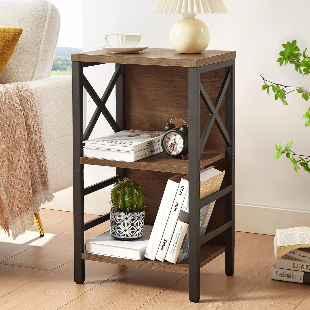 MNEETRUNG 3-Tier Industrial Small Bookcase with Metal Frame and Rustic Brown Finish MNEETRUNG