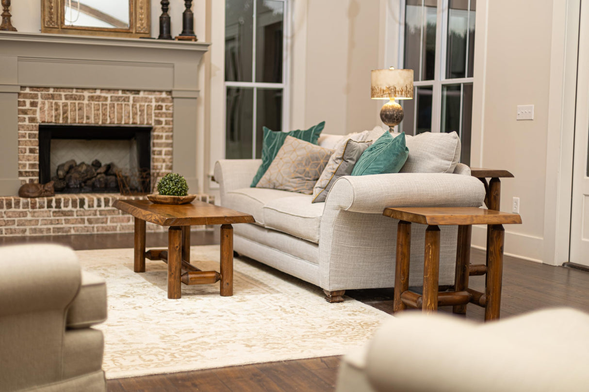 Southern Rustic LOGWERKS Live Edge Log Pine and Cedar Coffee Table (Honey Pine) Southern Rustic LOGWERKS