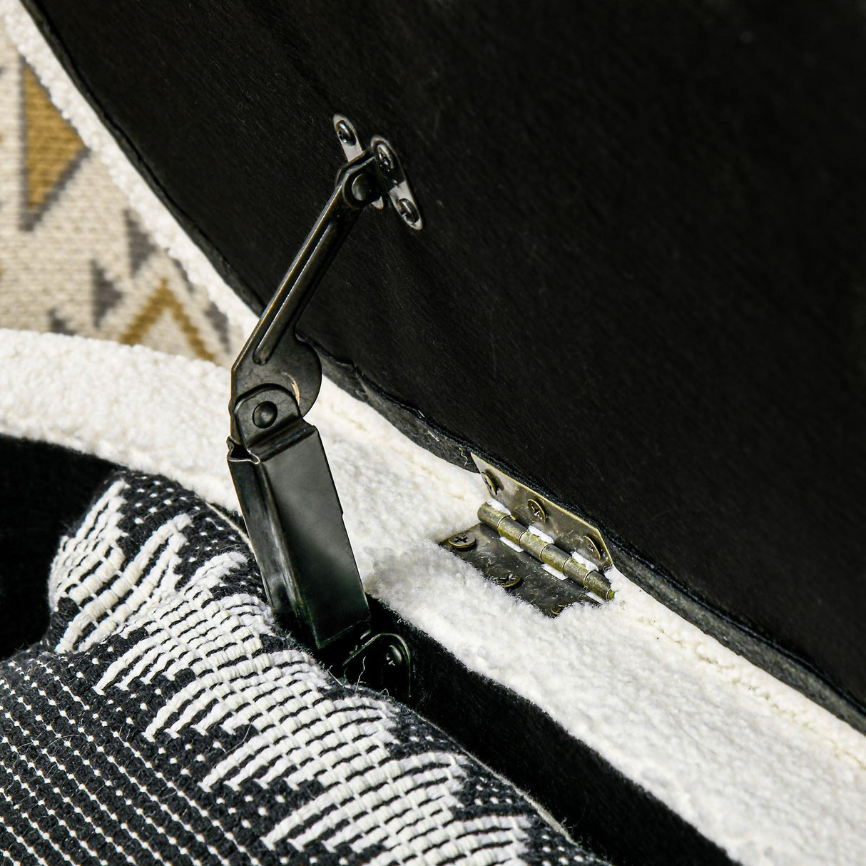 HOMCOM 46" Storage Ottoman Bench, Teddy Fleece Upholstered Boucle Storage Bench with Wood Frame, Bedroom Bench for Living Room, Entryway, Bedroom, Cream White HOMCOM