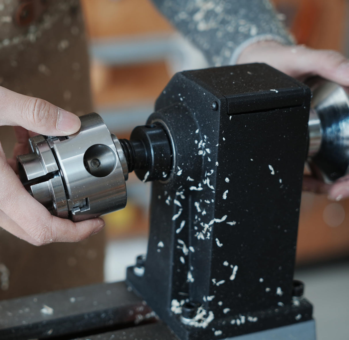 BMWOOD CK-G2.75 2.75" 4 Jaw Key Self-Centering Chuck, Thread 1"X8TPI, with Dovetail Jaws, Wood Screw, Two Nylon Washers, T Handle Allen Key for Woodturning Lathe. BMWOOD