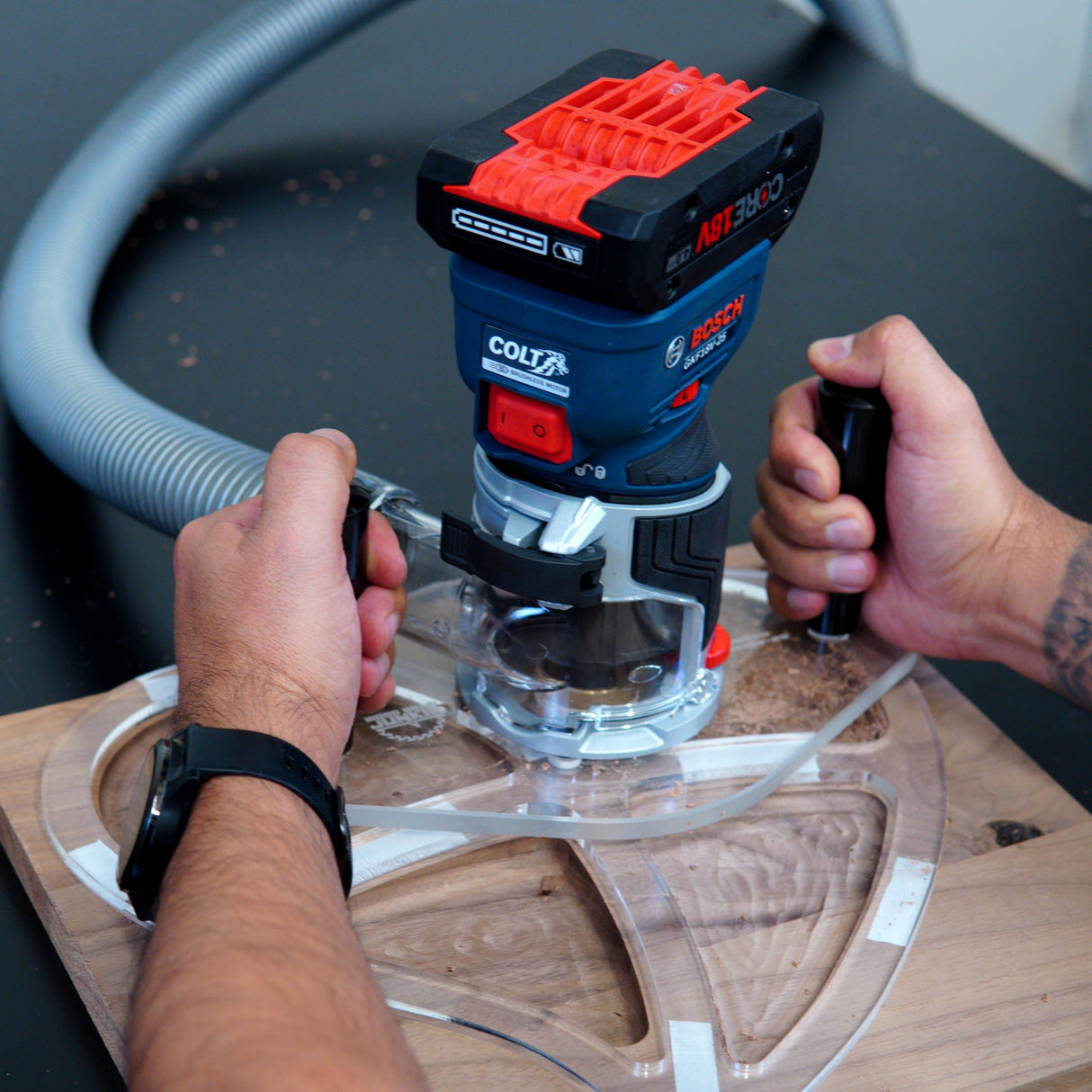 WOOD GRAIN JUNKIE TrimFit Pro DUAL GRIP Router Base Plate, Pre-Drilled for Bosch Colt 18V Cordless Compact Router GKF18V-25 Wood Grain Junkie