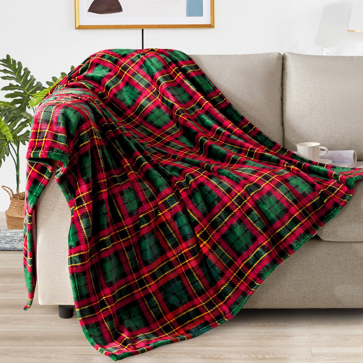 Touchat Fleece Throw Blankets, Buffalo Plaid Throw Blanket for Couch Sofa Bed, Soft Warm Fuzzy Cozy Plush Checkered Blanket, Lightweight Farmhouse Decor (Red and Green Plaid, 50“ x60”) Touchat
