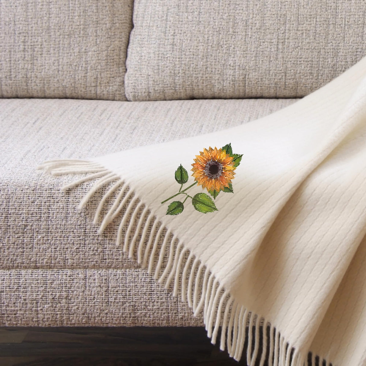 Brother SE700 Embroidery & Sewing Machine with 90 Spools & Accessories Brother