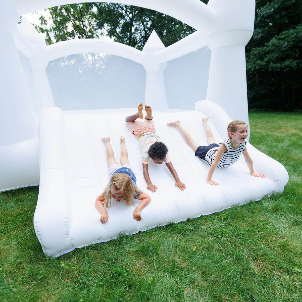 Bounceland Party Castle Daydreamer Cloud Bounce House, 16.4 ft L x 13.1 ft W x 9.3 ft H, Basketball Hoop, UL Strong Blower Included, Trendy Pastel Color, Fun Slide & Bounce Area, Castle Theme for Kids Bounceland