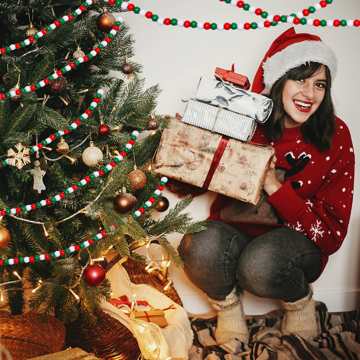 Frienda 100 Feet Christmas Wooden Bead Garland Decorations Wood Beaded Christmas Tree Decorations Farmhouse Decorative Beads Rustic Beaded Garland for Party Holiday Decor Home (Red, White, Green) Frienda