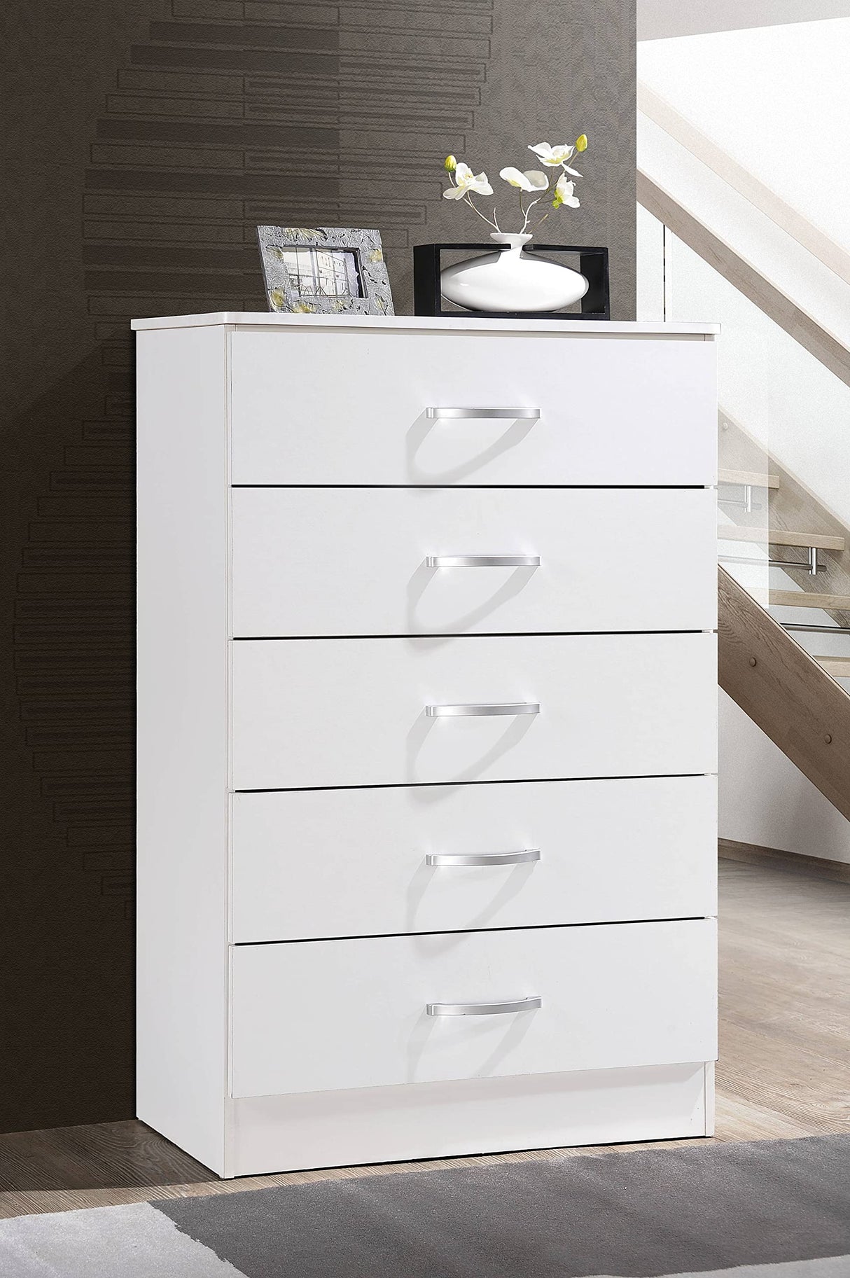 HODEDAH 5 Drawer Wood Dresser for Bedroom, Chest of Drawers with Metal Rails for Support when Storing Clothing, White Hodedah