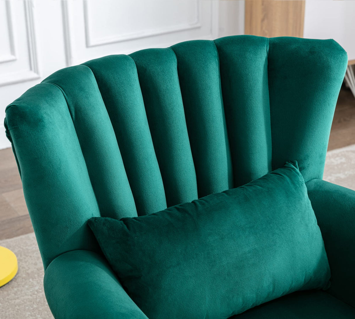 ZETZU Mid Century Modern Accent Chair Upholstered Armchair Comfy Velvet Fabric Single Sofa with Lined Wingback for Small Spaces Bedroom Living Room, Velvet Green, 30.1D x 30.5W x 35H in ZETZU