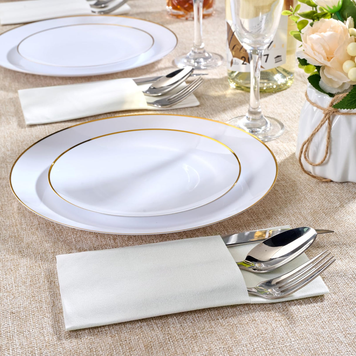 FOCUSLINE 50 Count Disposable Cloth like Napkins, Built-in Flatware Pocket, White Prefolded Paper Napkins, Linen Feel Dinner Napkins for Wedding, Parties, or Events FOCUSLINE