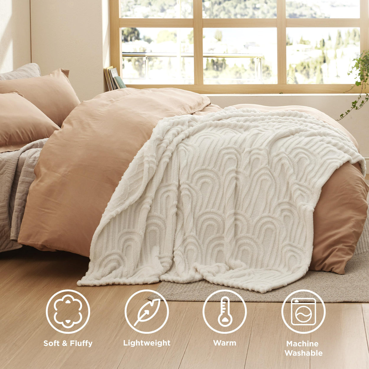 Bedsure Throw Blanket for Women - Super Soft Cozy Blankets for Women Gift, Cute Small Fleece Blanket for Girls, White, 50x60 Inches Bedsure