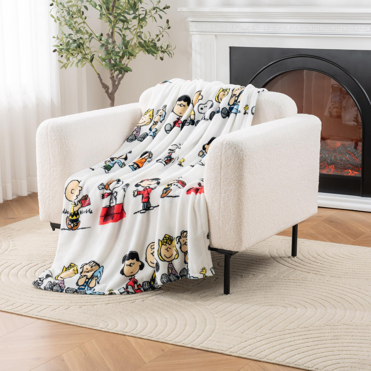 Berkshire VelvetLoft Peanuts Snoopy Cute Character Plush Throw Blanket, Peanuts Gang, Throw (55" x 70") Berkshire Blanket