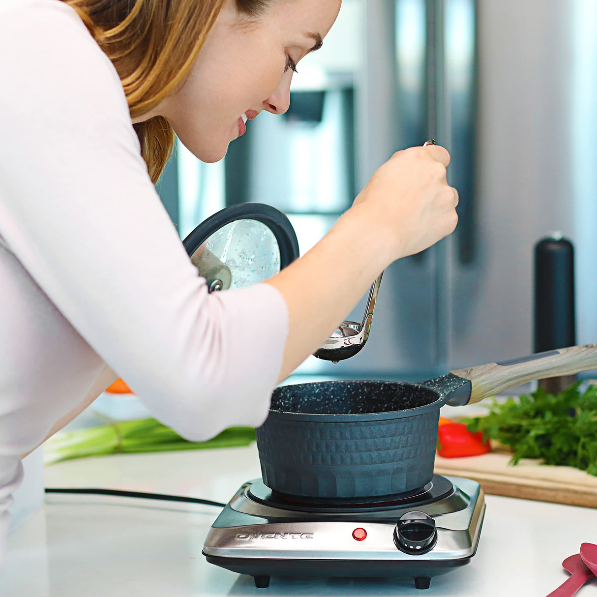 OVENTE Countertop Infrared Single Burner, 1000W Electric Hot Plate with 7” Ceramic Glass Cooktop, 5 Level Temperature Setting & Easy to Clean Base, Compact Stove for Home Dorm Office, Silver BGI101S OVENTE