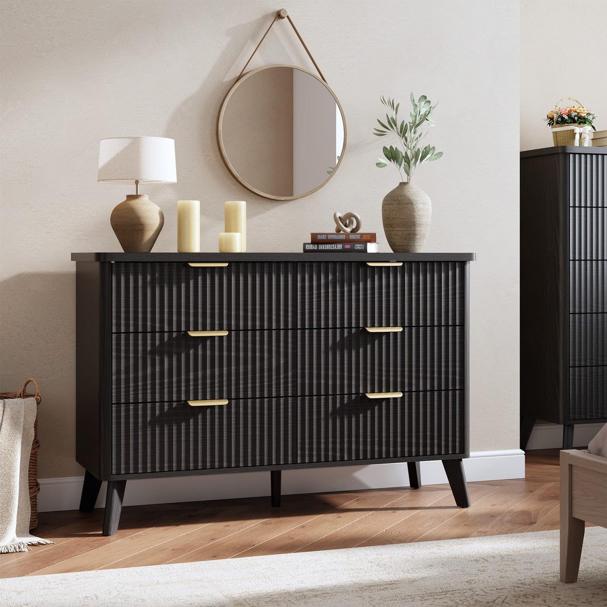 Garvee 6 Drawers Dresser for Bedroom, 47.2" Wide Dressers with Curved Profile Design, Fluted Wood Drawers with Gold Handle, Modern Chest of Dressers with Thickened Design for Living Room, Black Garvee