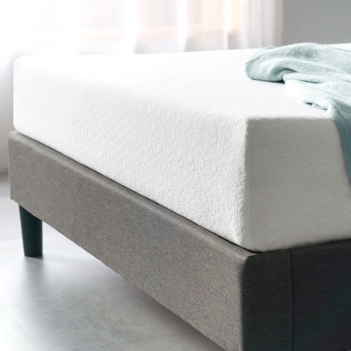 ZINUS 8 Inch Green Tea ActivFresh(R) Memory Foam Mattress, Queen, Mattress in A Box with Compact WONDERBOX Packaging, CertiPUR-US Certified ZINUS