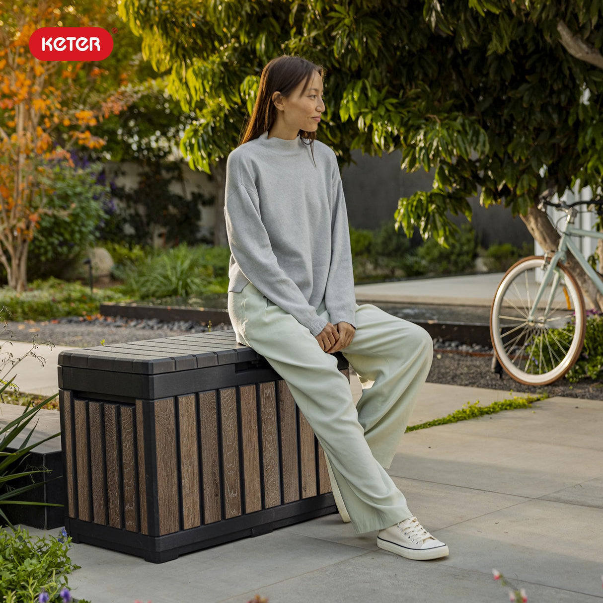 Keter Signature Everwood 50 Gallon Resin Deck Box-Organization and Storage for Patio Cushions, Throw Pillows and Garden Tools, Walnut Keter