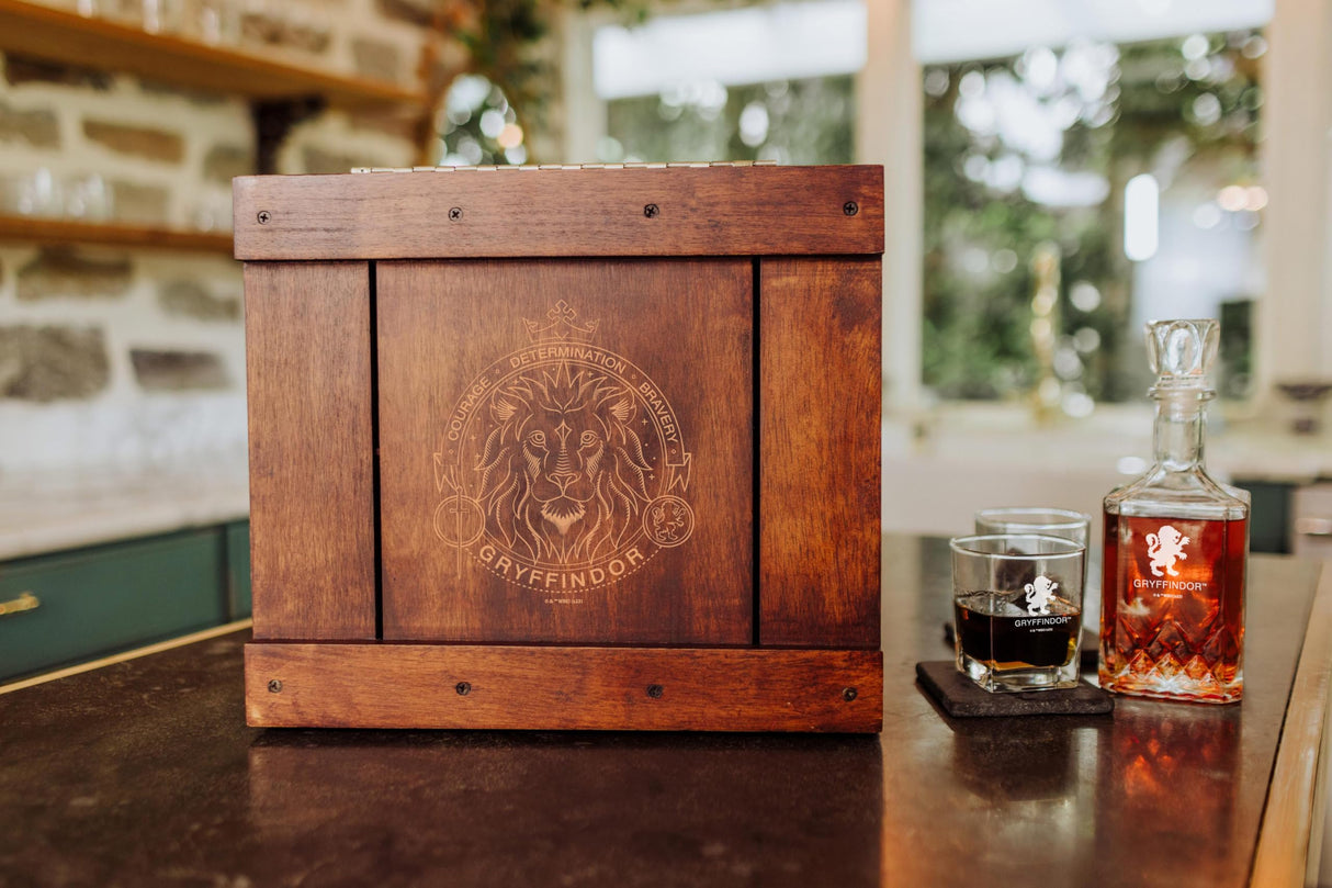 PICNIC TIME Harry Potter Gryffindor Drinking Glass Set with Decanter Gift Box, Harry Potter Gifts, (Oak Wood) PICNIC TIME