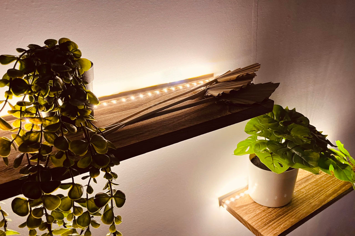 Floating Shelves for Wall Decor Wood Wall Mounted Shelves with LED Lights Set of 2, Sturdy Rustic Wood Shelves Farmhouse Shelf Hanging for Bedroom, Bathroom, Living Room, Kitchen (Usb Powwer) Comtelek