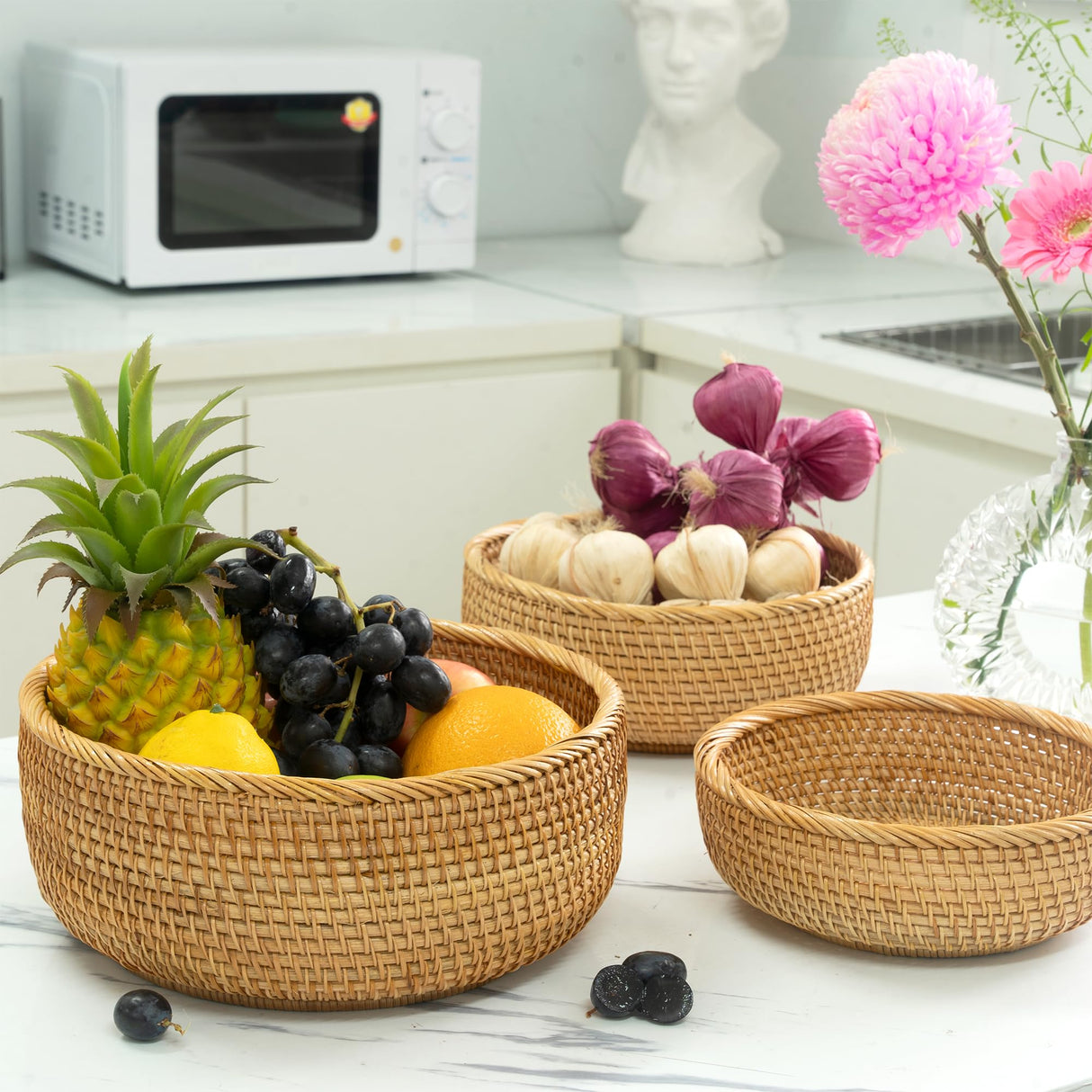 CLAYNIX Woven Fruit Basket For Holder Bowl Decorative Bread Vegetable, Serving Bowl Set of 3 For Organizing Kitchen Natural Rattan Picnic Basket Round Stackable (Natural) CLAYNIX