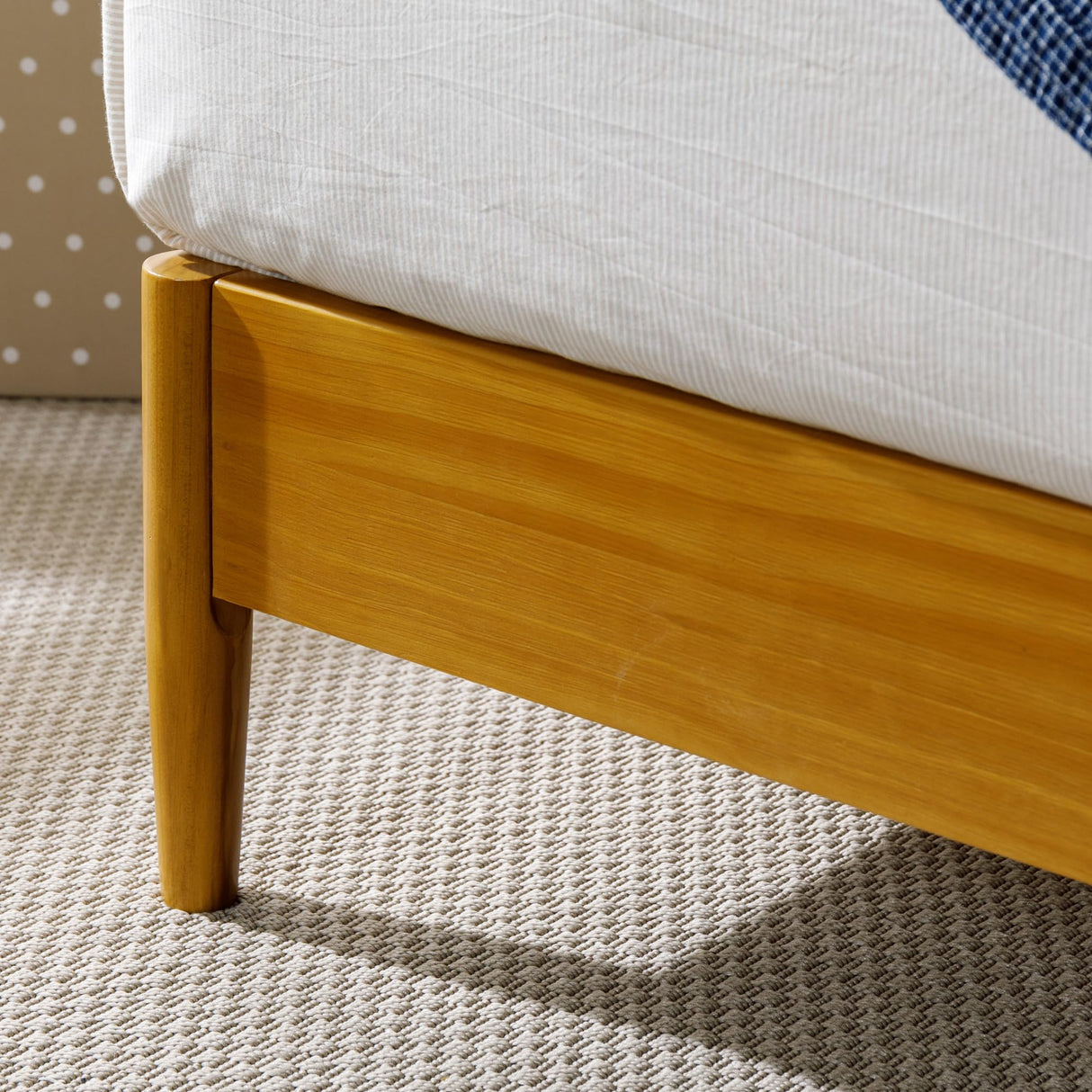 ZINUS Allen Mid Century Wood Platform Bed Frame, Solid Wood Foundation, Wood Slat Support, No Box Spring Needed, Easy Assembly, Twin Zinus