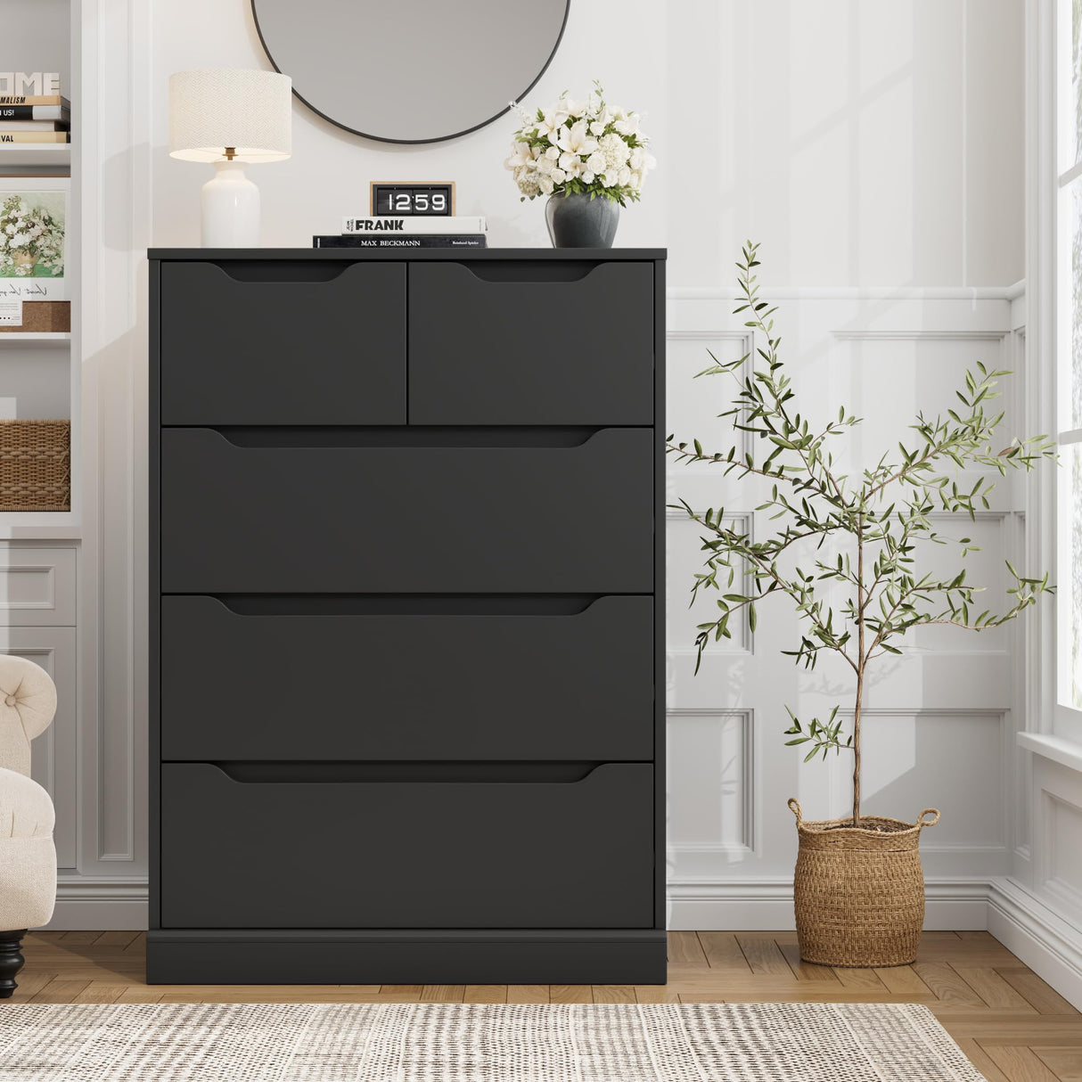HOSTACK Modern 5 Drawer Dresser for Bedroom, Chest of Drawers with Storage, Wood Storage Chest Organizers with Cut-Out Handles, Accent Storage Cabinet for Living Room, Entryway, Hallway, Black HOSTACK