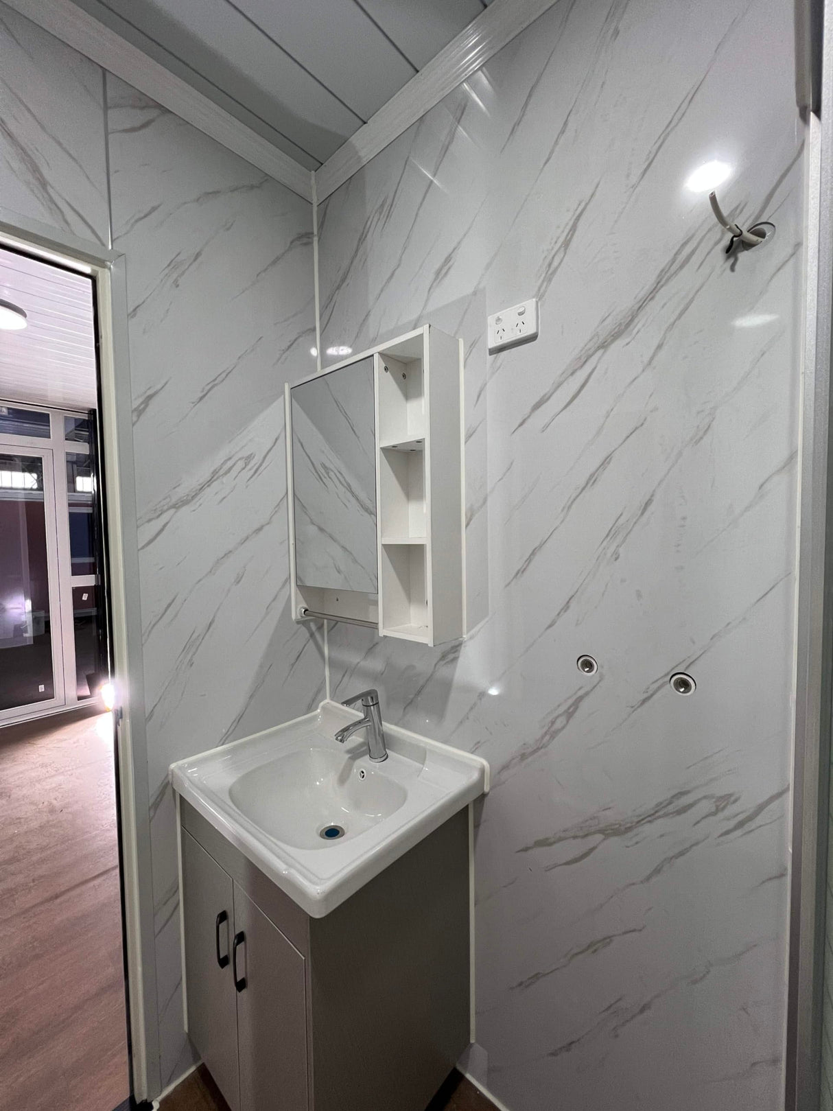 40Ft Pre Fabricated Expandable Container House | 3 Bedroom Set | Kitchen | Bathroom with a washbasin, Mirror and a Smart Toilet seat | Luxury Tiny Villa | Portable Home | 77 Square Metre Generic