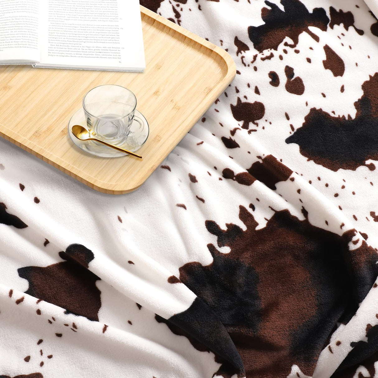 Soft Cow Print Blanket, Ultra Cozy Cow Throw Blanket for Couch Bed and Travel, Cow Decor Throw Blankets for All Seasons 50"x60" Edenleaf