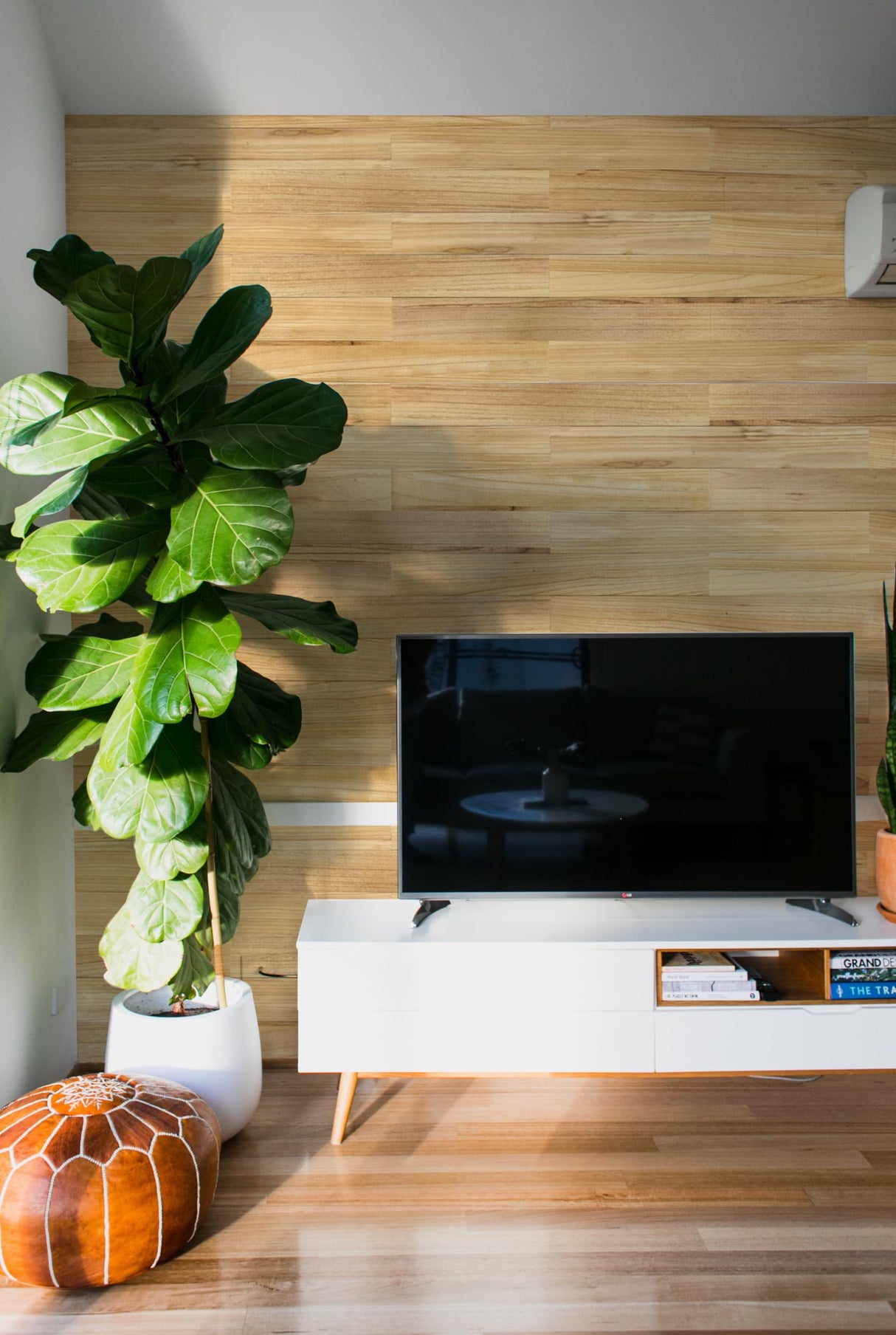 W&S 10pack Peel and Stick Real Wood Planks for Wall, Stick On Faux Teak Wood Panels for Bedroom,Living Room,RV, Adhesive Wooden Paneling for Interior Accent Wall, Self Stick Shiplap Boards (12.4Sq.Ft) W&S WOOD & STONE