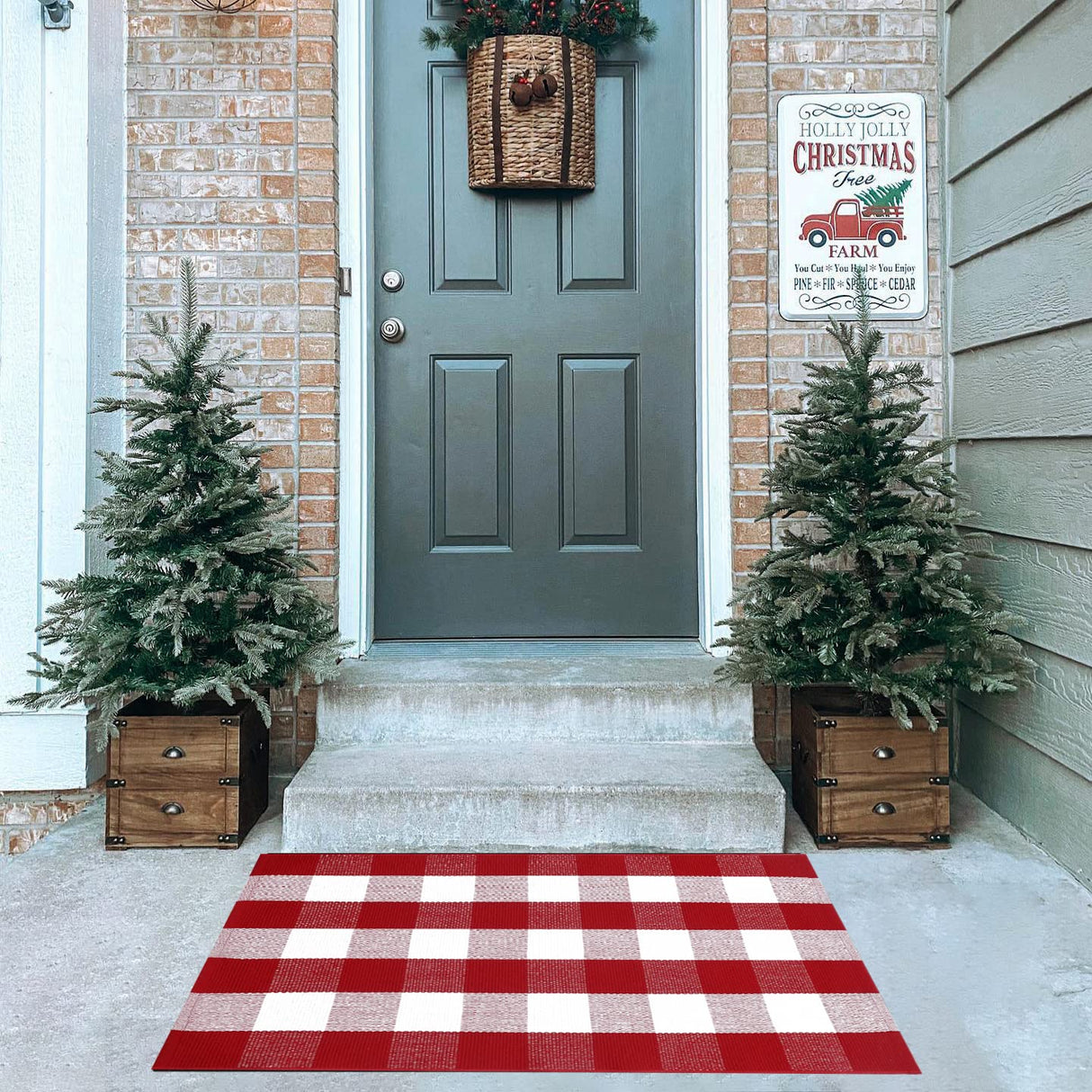 Christmas Red and White Plaid Rug, 28 x 43 Inches Cotton Hand-Woven Layered Door Mat for Front Porch, Entryway, Outdoor Holiday Decor, Washable Buffalo Check Rug for Home, Patio, Kitchen Homydecor