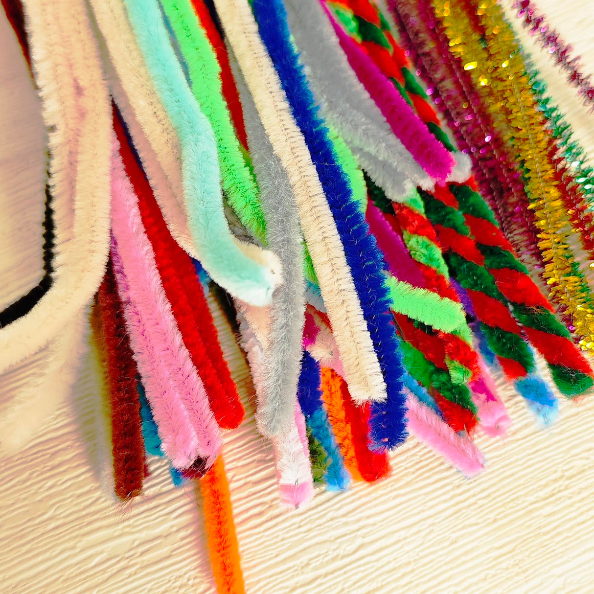 MOVEBO 1500 PCS Art and Craft School Supplies for Kids, Supplies Set with Construction Paper, Glue, Pipe Cleaners Craft and Kids' Scissor, Gifts for Girls and Boys Age 6+(red Bag) MOVEBO