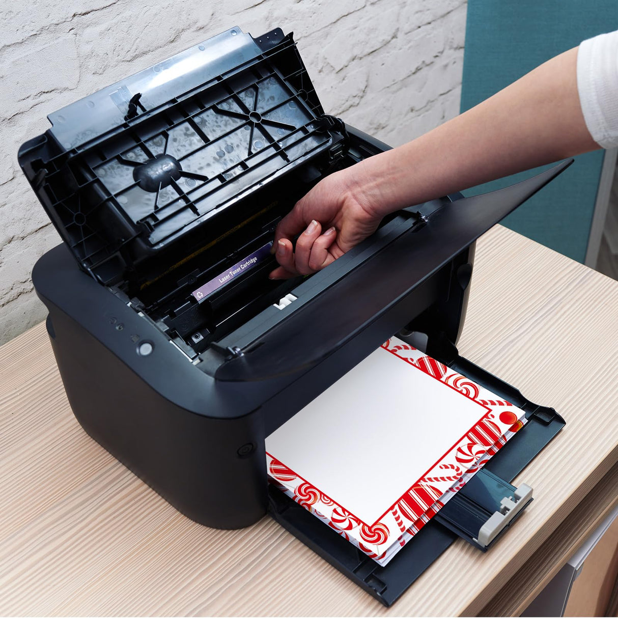 Lonfliness 50 Set Peppermint Christmas Letterhead with Paper Envelopes Candy Cane Christmas Border Computer Print Paper Stationery for Note Letters to Santa Invitations Office School 8.5 x 11 In Lonfliness