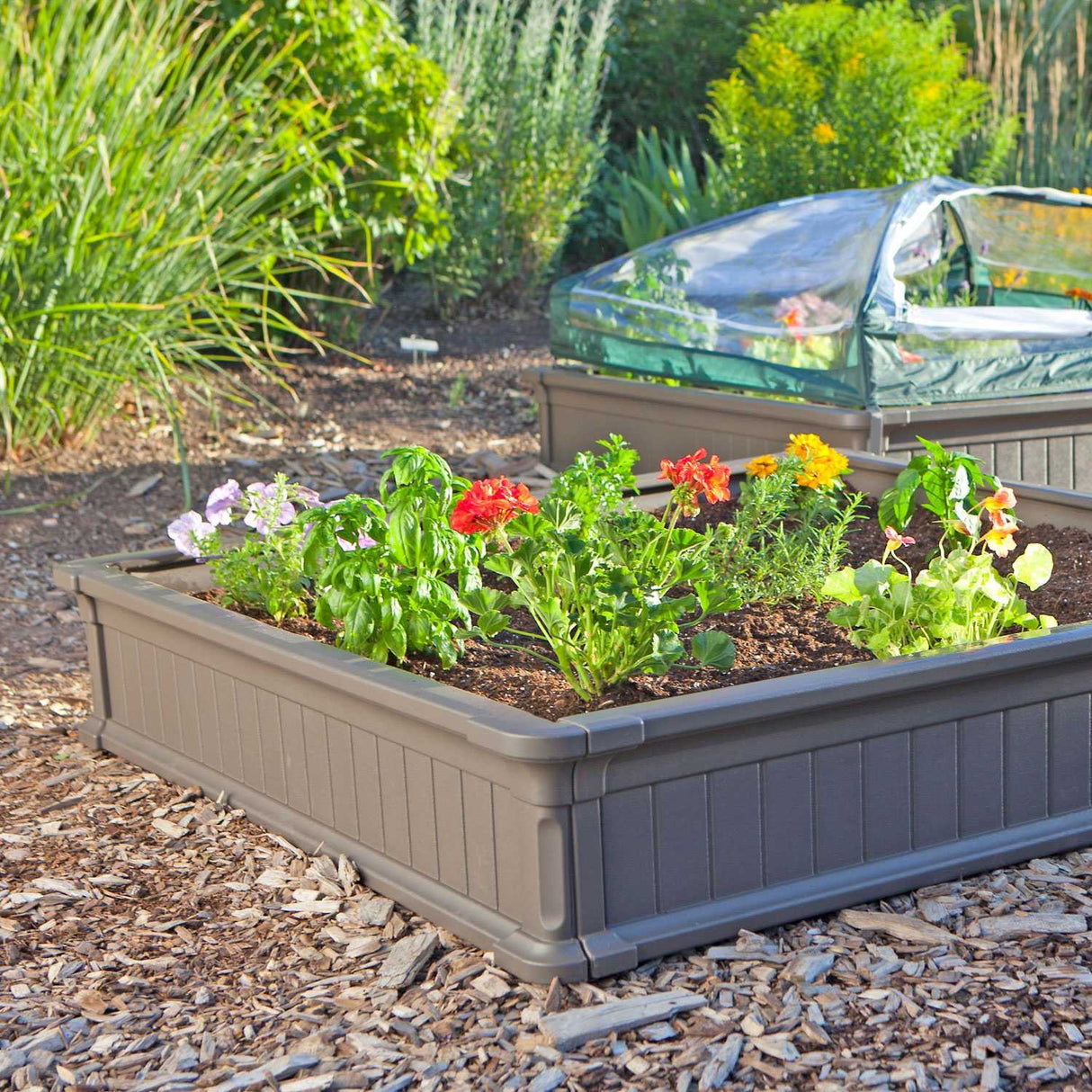 Lifetime 60065 Raised Garden Bed, 4 by 4 Feet, 1 Bed Lifetime