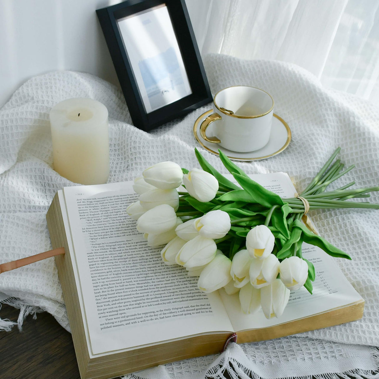 Mandy's 20pcs White Artificial Tulip Silk Fake Flowers 13.5" for Spring Mother's Day Easter Gifts in Bulk Home Kitchen Wedding Decorations Mandy's