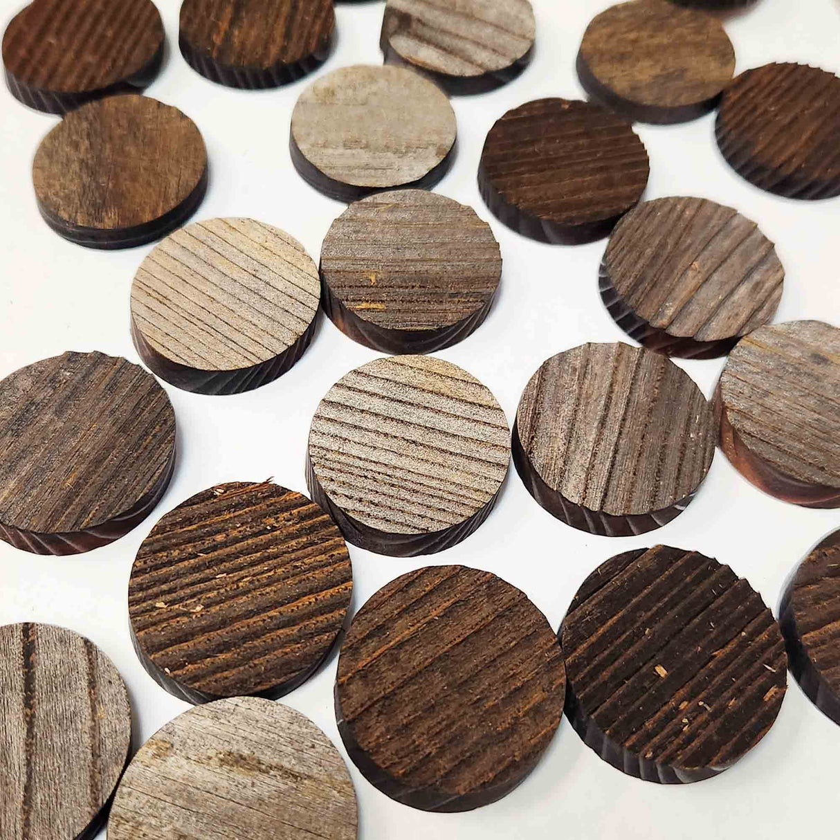 Rockin' Wood Rustic Reclaimed Wood Circles for Crafts and Projects,use for Crafting and Wood Art, Made in The USA, 1.4" Diameter (20 Pieces) Rockin' Wood