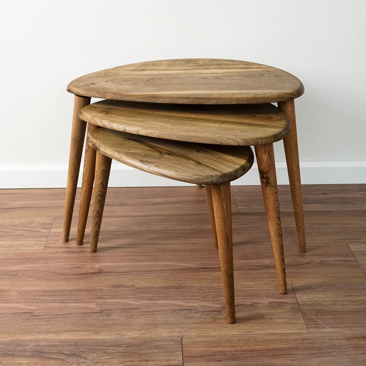 Ultimate Premium Products Solid Nesting Table Set of 3- Walnut Mid Century Pebble Tables with Tapered Legs – Wooden Home Furniture in a Retro Style - Walnut Ultimate Premium Products