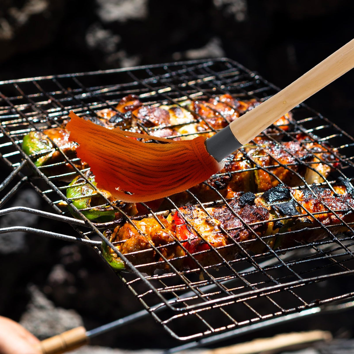 4Pcs BBQ Mop Brush Grilling Basting Mop Wooden Long Handle BBQ Mop Set with 12Pcs Replacement Heads for Basting Steak Marinade Sauce(18.3inch) DIVINA VITAE