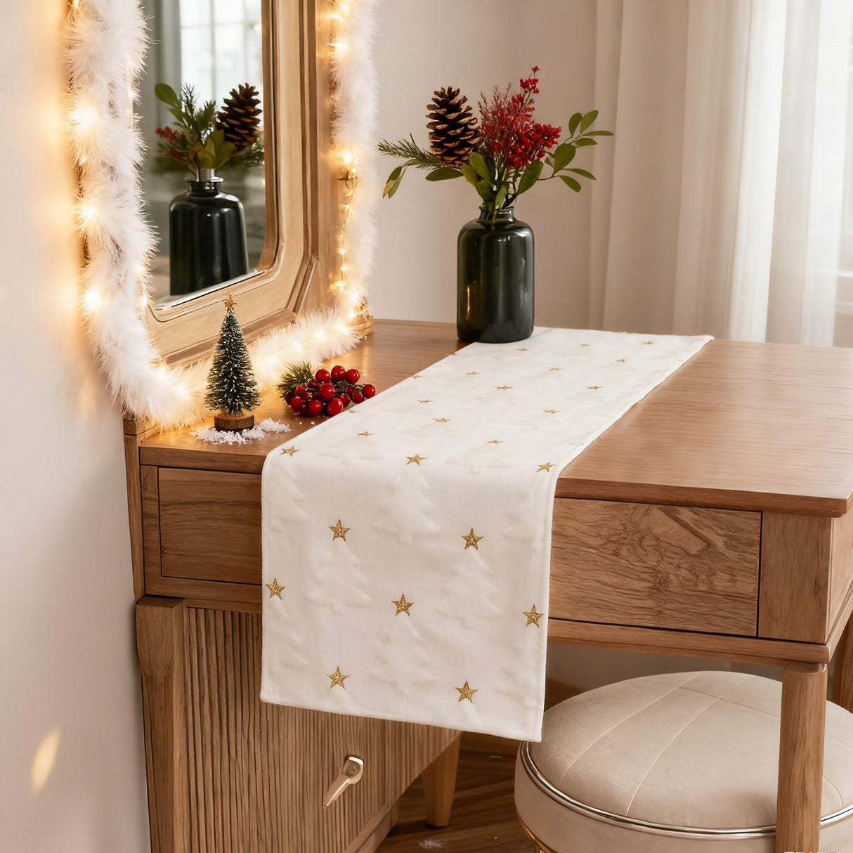 Baccessor Winter White Fur Table Runner Christmas Tree Soft Fluffy Plush Faux Fur Tufting Table Runner 13x72 Inch for Kitchen Center Dinning Dresser Cover Coffee Indoor Holiday Party Decoration Baccessor