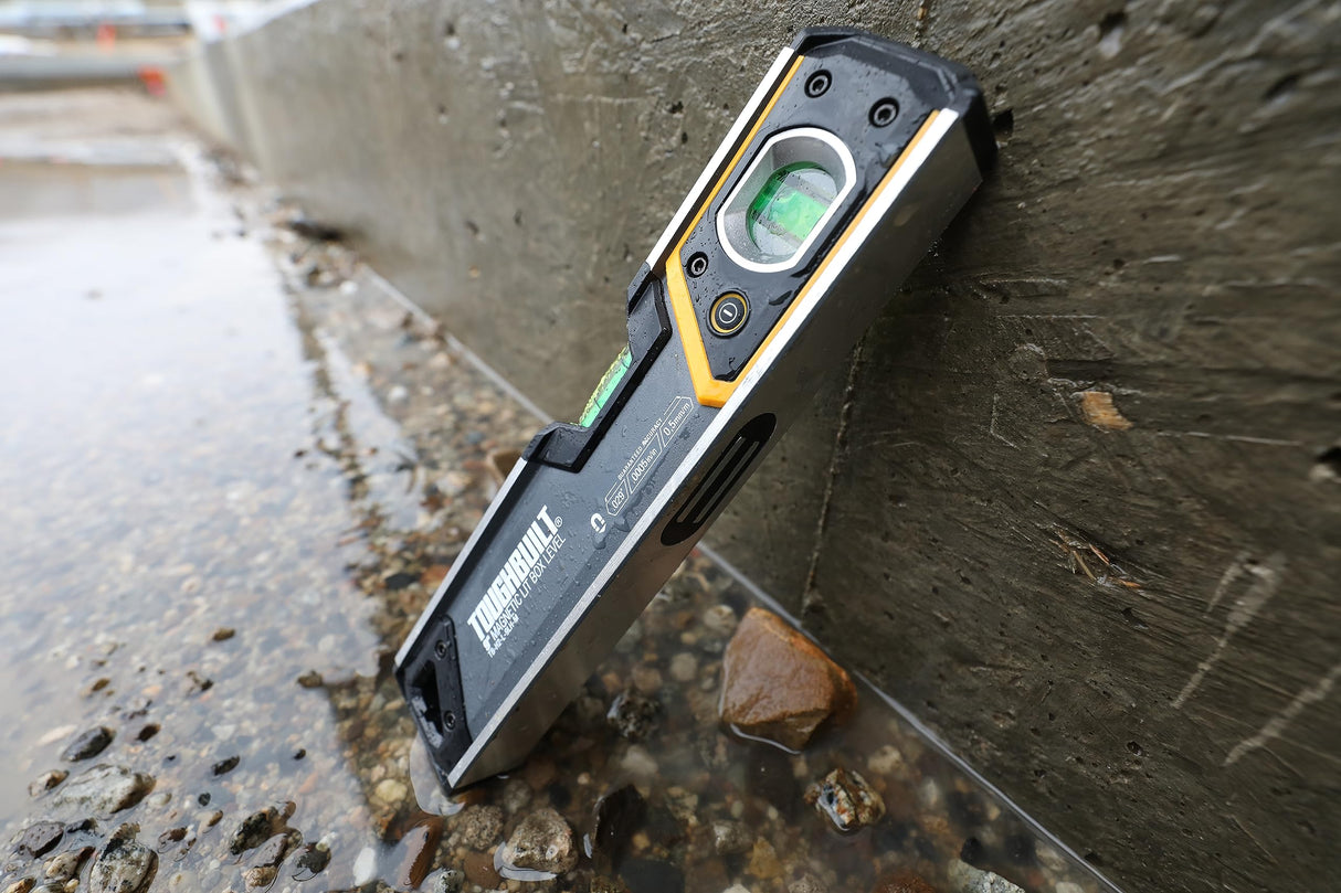 ToughBuilt 9-in Lighted Magnetic Box Level - (TB-H2-L-9LH-M) ToughBuilt
