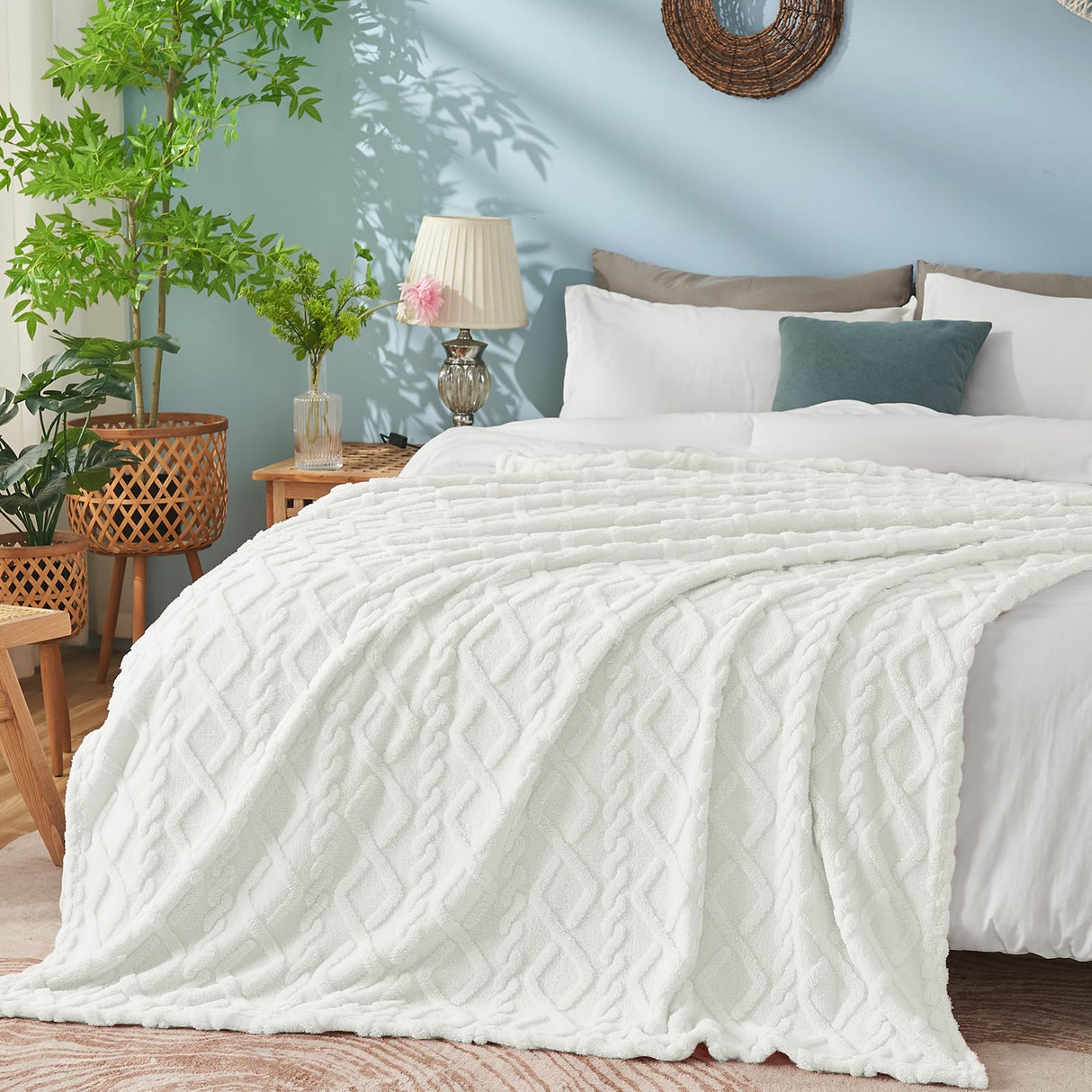 KMUSET White Fleece Blanket for Couch - Super Soft Cozy Luxury Throw Blankets for Women, Beautiful 3D Jacquard Gift Blanket for Girls, 50 x 60 Inches KMUSET