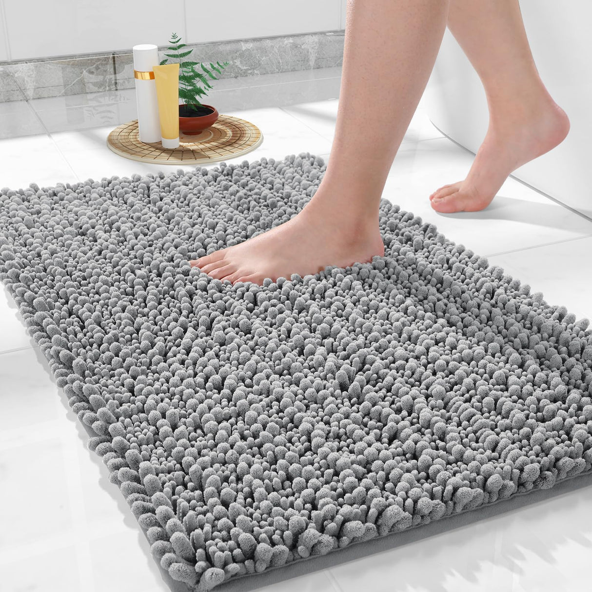 Yimobra Bathroom Rugs Non Slip Washable - Ultra Soft Absorbent Chenille Bath Mat, Quick Dry Shaggy Floor Carpet for Tub Shower, Gray Home Decor Accessories, 24x17 Inch Yimobra