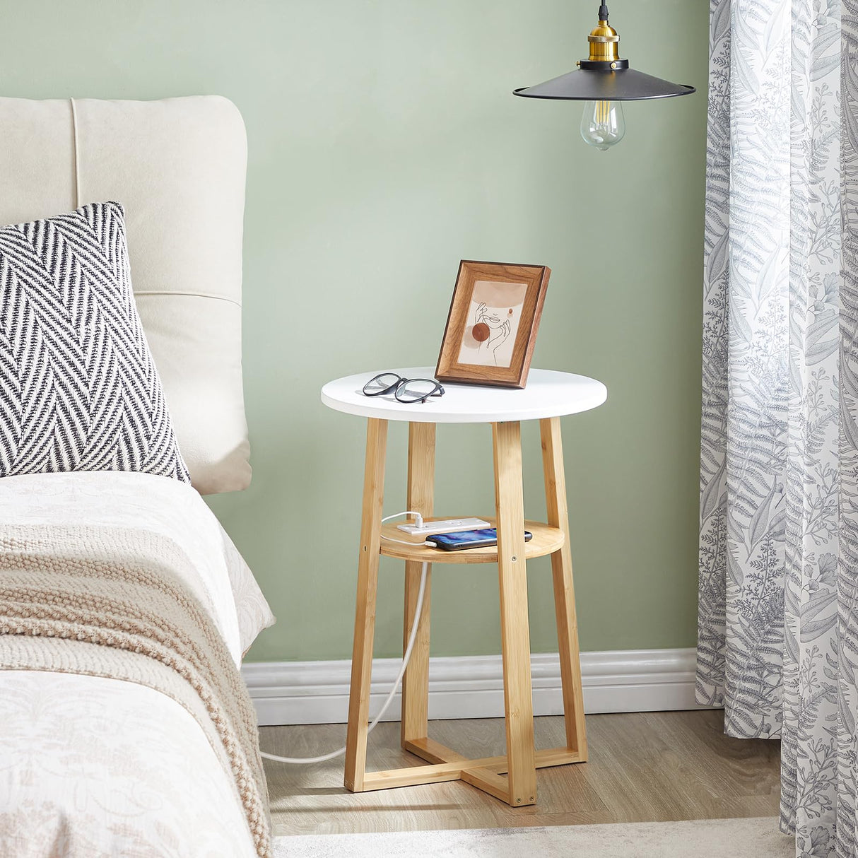 HOOBRO Set of 2 Round Side Tables with Charging Station, Round Accent End Table with Bamboo Legs for Living Room, Bedroom, White and Natural YW101UBZP201 HOOBRO