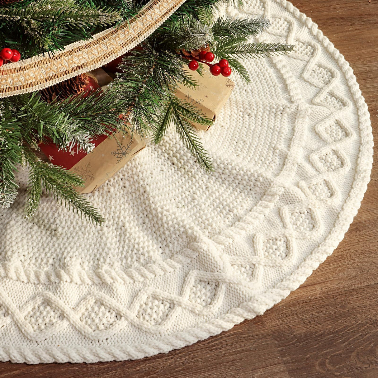 LimBridge Knitted Christmas Tree Skirt: 36 Inches Cream White Tree Skirt, Diamond Edge Cable Knit Thick Rustic Christmas Tree Decorations, Christmas Decor Xmas Holiday Home Party Decorations LimBridge