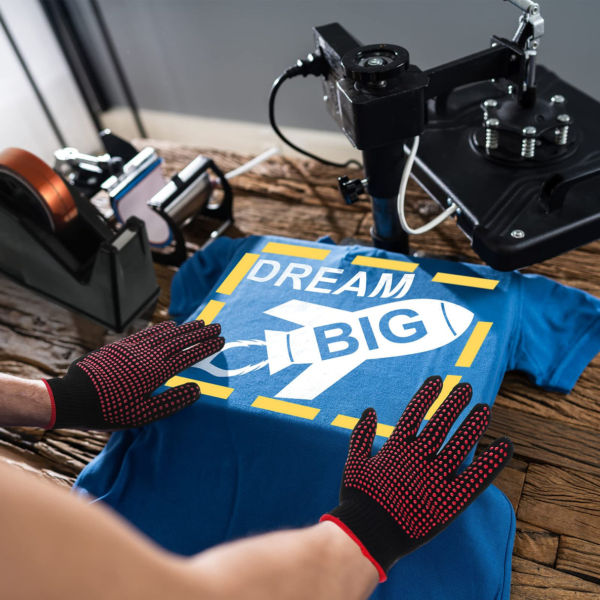 7 Pcs Heat Tape Dispenser Sublimation Set Tape Roll Dispenser with Weighted Nonskid Base and 4 Pieces Heat Transfer Tapes 2 Pieces Heat Resistant Gloves Heat Resistant Silicone Gloves (Black) CHENGU