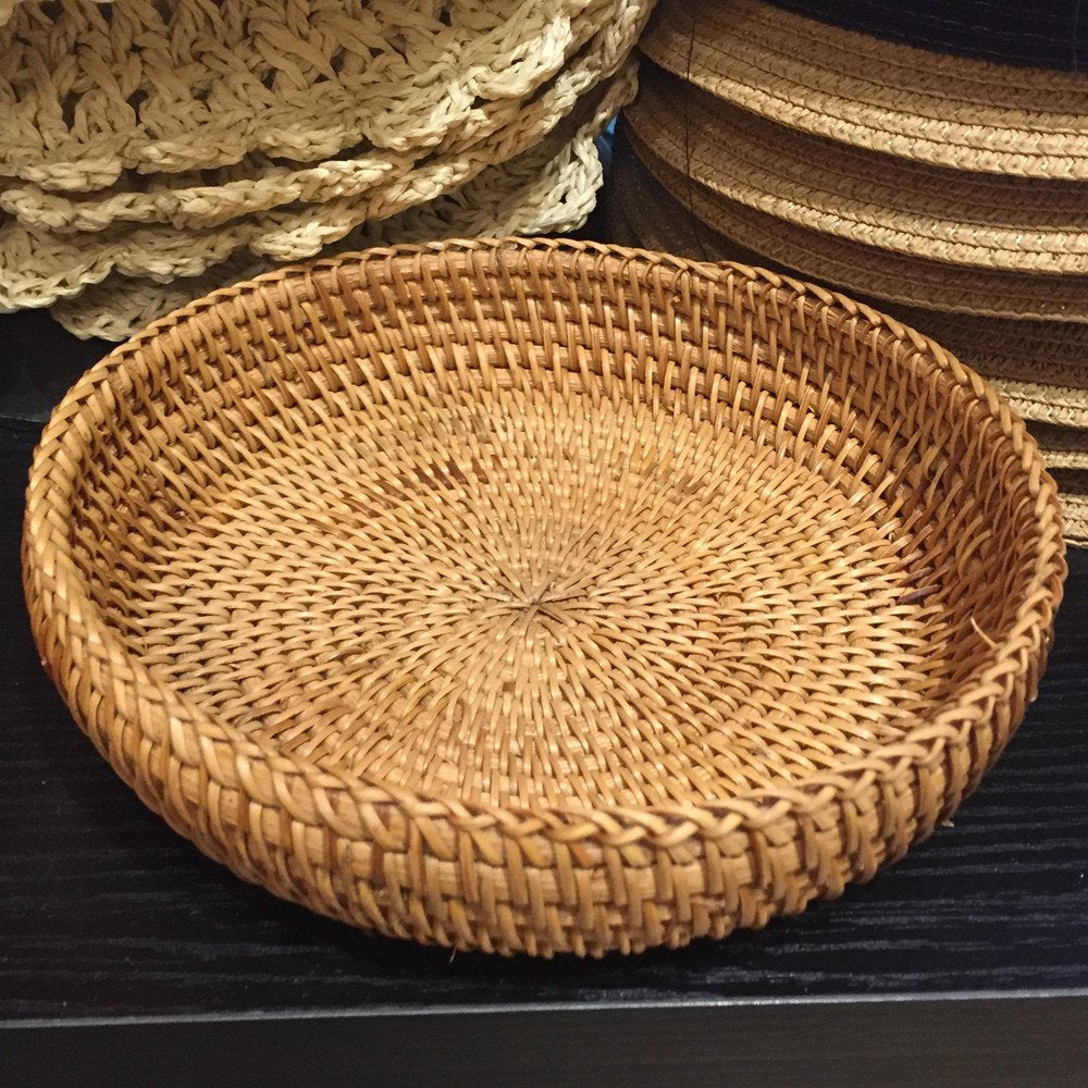 amololo Hadewoven Round Rattan Fruit Basket Wicker Food Tray Weaving Storage Holder Dinning Room Bowl, 7”Decorative Natural Basket Woven Fruit Basket Bowl for Entryway Table, Countertop (Small 7”) amololo