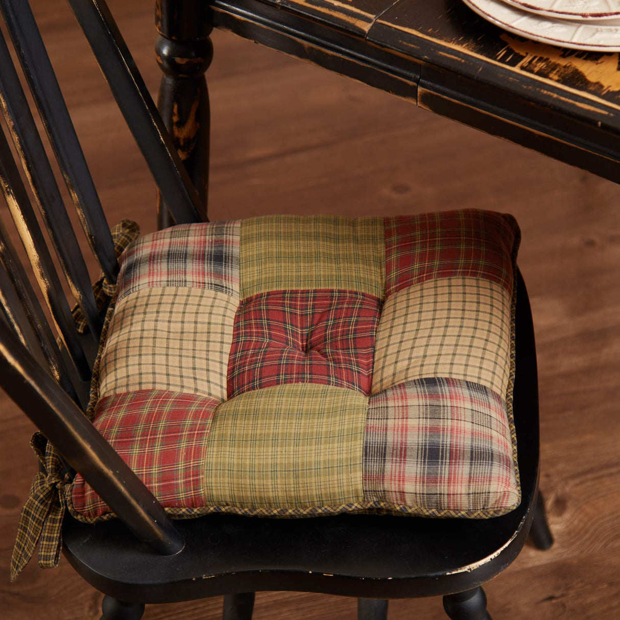 VHC Brands Tea Cabin Chair Pad Patchwork Log Cabin Country Rustic Lodge Design, Moss Green and Deep Red VHC Brands