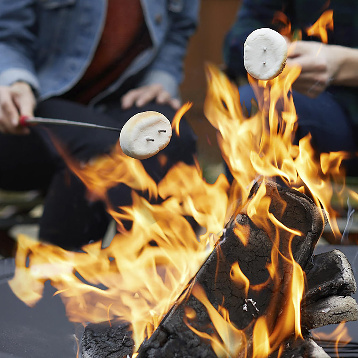 Duraflame 6-Pack Indoor/Outdoor Logs for Fireplace & Fire Pit, 3-Hour Burn, 4.5lb Each Duraflame