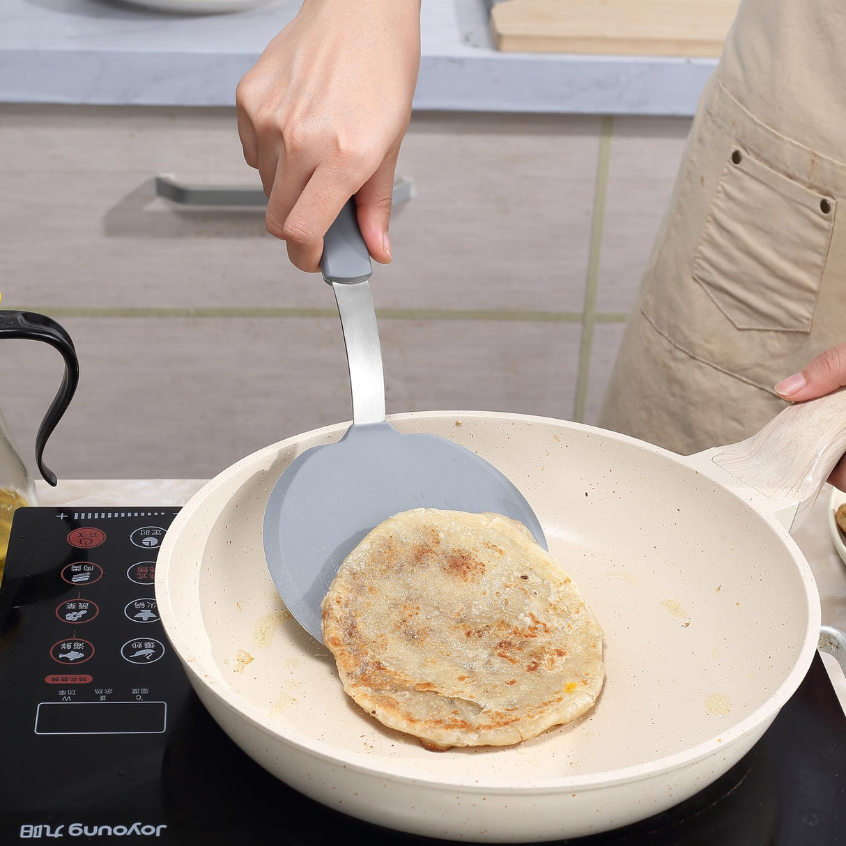 To encounter 5 Pieces Silicone Spatula Set, Non-Stick Silicone Turner Spatulas, Heat Resistance Cooking Utensils, Flip Turner for Fish, Egg, Pancake, Light Grey To encounter